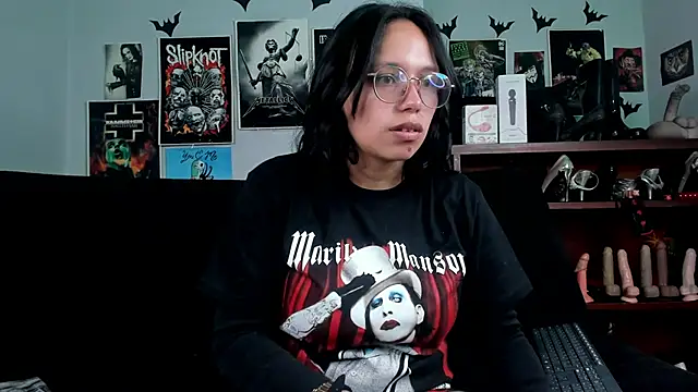 lilith-deveraux online show from June 2, 2026, 5:26 pm