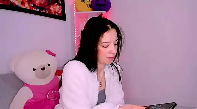 Snapshot of Manuelaa_mejiia chatting on December 17, 2024, 4:21 pm Manuelaa mejiia online show from December 17, 2024, 4:21 pm