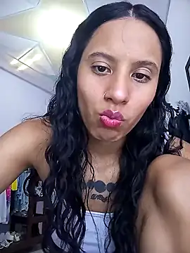 Snapshot of Karii-R chatting on January 19, 2025, 5:49 pm Karii-R online show from January 19, 2025, 5:49 pm