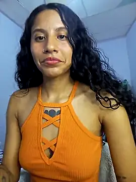 Snapshot of Karii-R chatting on February 20, 2025, 4:18 am Karii-R online show from February 20, 2025, 4:18 am