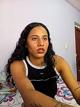 Snapshot of Karii-R chatting on February 23, 2025, 6:34 pm Karii-R online show from February 23, 2025, 6:34 pm