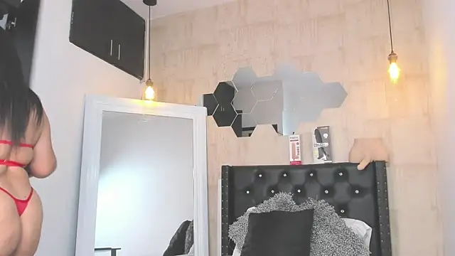 Snapshot of Fransheska-mon chatting on November 7, 2025, 1:33 pm Fransheska-mon online show from November 7, 2025, 1:33 pm