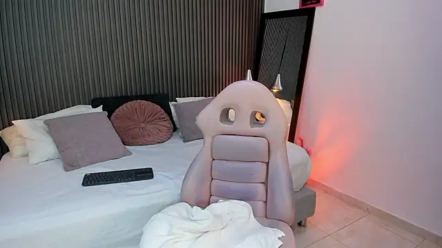 Axel brunette1 online show from March 1, 2026, 12:01 am