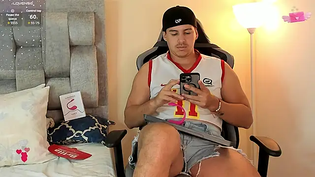 victor vixen online show from September 26, 2025, 11:14 am