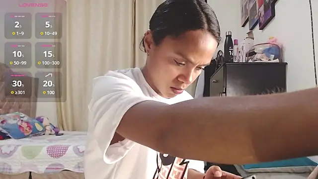 Samary thomas online show from December 12, 2024, 1:10 am