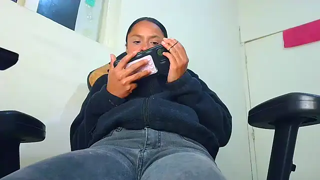 Samary thomas online show from February 1, 2026, 1:48 am