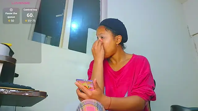 Samary thomas online show from March 6, 2026, 1:13 am