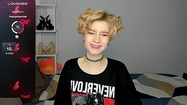 Angel Jules online show from September 29, 2025, 1:00 am