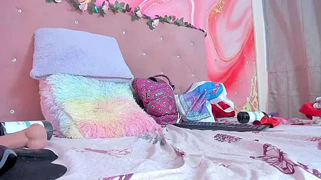 Taylor  cooper online show from February 3, 2025, 10:00 pm