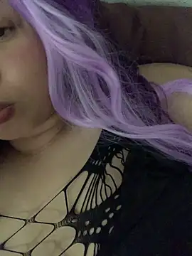 arielopal online show from November 9, 2025, 2:32 am