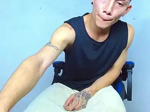 Snapshot of bab_boy_777 chatting on December 7, 2024, 2:42 am bab boy 777 online show from December 7, 2024, 2:42 am