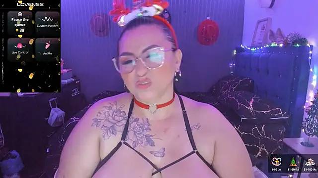 Ivonnee   online show from December 18, 2024, 7:15 am