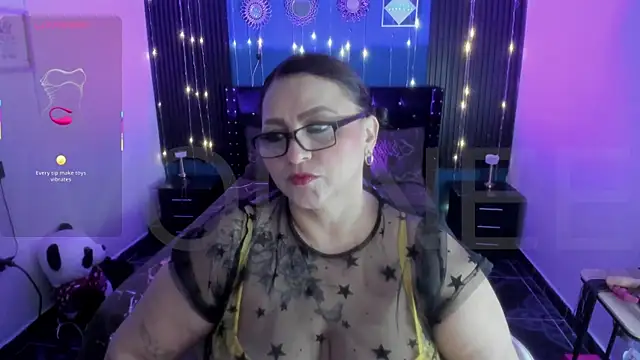 Snapshot of Ivonnee__ chatting on July 19, 2026, 12:03 am Ivonnee online show from July 19, 2026, 12:03 am