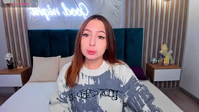 KetrinWhite online show from November 15, 2025, 1:25 am