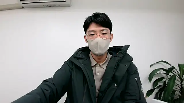 Snapshot of TakuryuJPN chatting on December 1, 2024, 9:26 pm TakuryuJPN online show from December 1, 2024, 9:26 pm