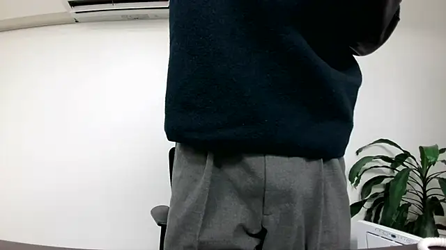 Snapshot of TakuryuJPN chatting on December 10, 2024, 9:33 pm TakuryuJPN online show from December 10, 2024, 9:33 pm