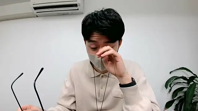 Snapshot of TakuryuJPN chatting on December 16, 2024, 10:03 pm TakuryuJPN online show from December 16, 2024, 10:03 pm