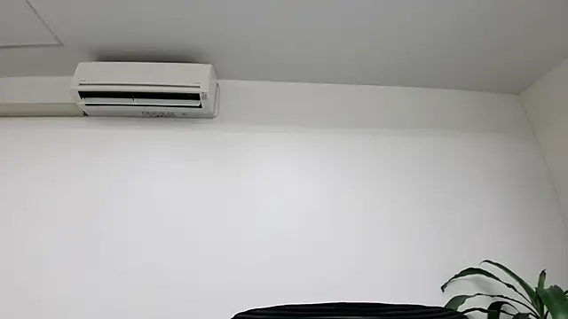 Snapshot of TakuryuJPN chatting on February 25, 2025, 9:57 pm TakuryuJPN online show from February 25, 2025, 9:57 pm