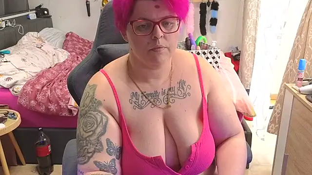 SunshineLexi online show from February 24, 2025, 9:43 am