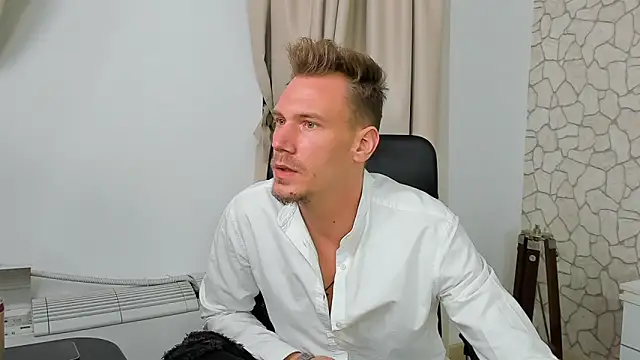 MateoBenjaminX online show from January 4, 2025, 11:48 pm