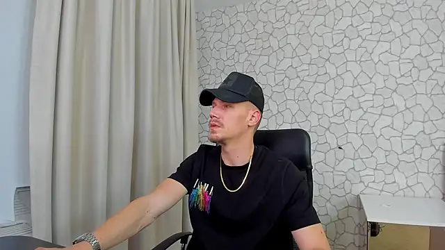 MateoBenjaminX online show from January 24, 2025, 7:28 pm