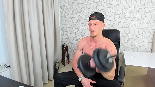 MateoBenjaminX online show from February 8, 2025, 5:39 pm