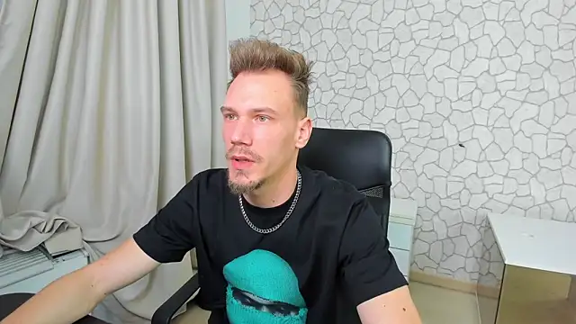 MateoBenjaminX online show from February 15, 2025, 6:23 pm