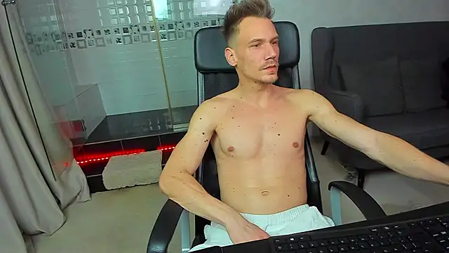 MateoBenjaminX online show from February 25, 2025, 9:57 pm