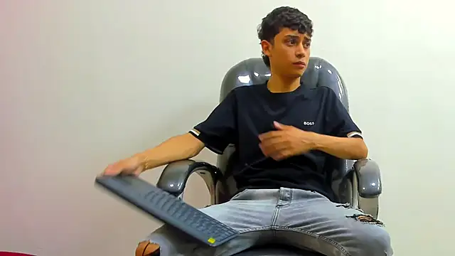 DamiBright online show from October 4, 2025, 6:17 pm