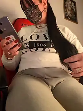 Lina lolo online show from December 16, 2025, 6:24 pm