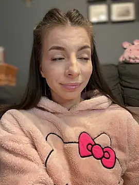 Mia Ethan online show from December 20, 2024, 2:16 pm