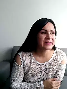 jescaoporto4 online show from January 8, 2025, 2:35 pm