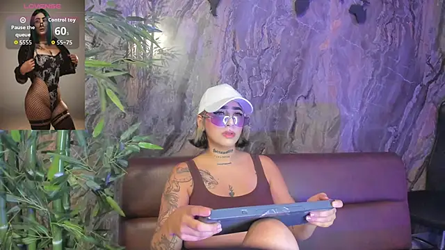 Alahia Dangelo online show from November 8, 2025, 5:23 pm