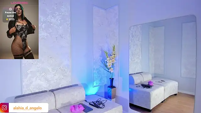 Alahia Dangelo online show from July 18, 2026, 5:39 pm