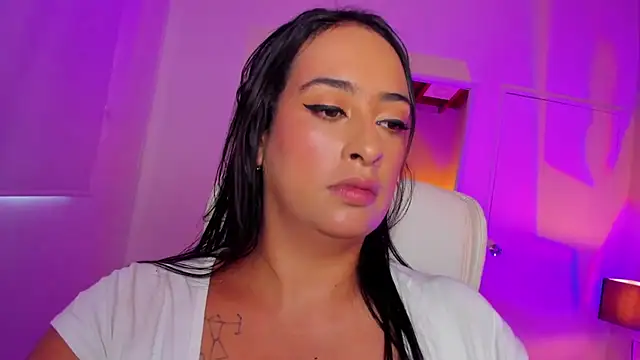 DaniRousse online show from December 18, 2024, 8:36 pm