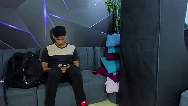 playsgirlhot online show from January 13, 2026, 11:15 am