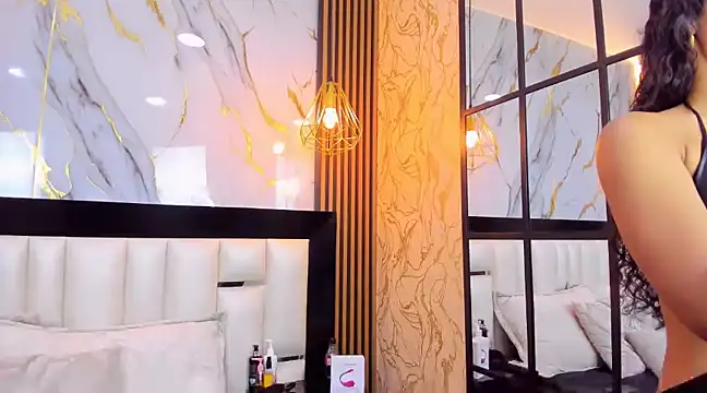 SofiaLaurents online show from January 30, 2025, 2:04 pm