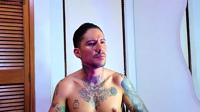 Dylanstonne online show from November 20, 2025, 9:14 pm