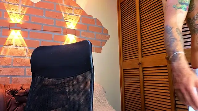 Dylanstonne online show from January 11, 2026, 2:49 am