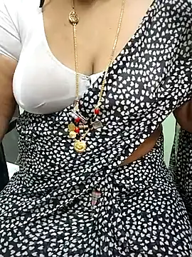 Snapshot of Sexy-Telugunayana2 chatting on May 17, 2026, 7:28 am Sexy-Telugunayana2 online show from May 17, 2026, 7:28 am