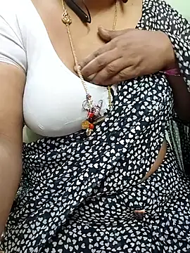 Snapshot of Sexy-Telugunayana2 chatting on May 17, 2026, 7:32 pm Sexy-Telugunayana2 online show from May 17, 2026, 7:32 pm