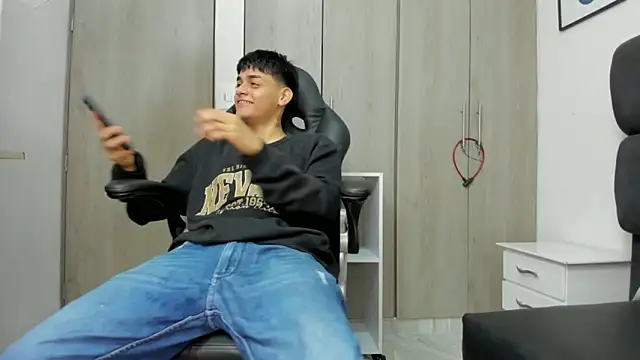 Yef Thin online show from February 3, 2025, 4:04 am