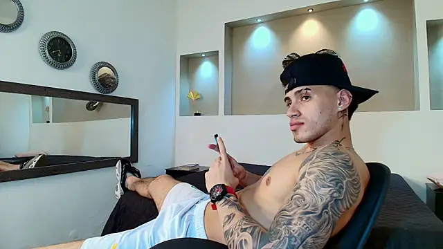 austin collinss online show from February 2, 2025, 8:46 am