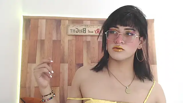 Raven Whisper online show from December 28, 2024, 2:32 pm