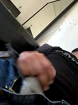 joselo8888 online show from November 2, 2025, 9:28 pm