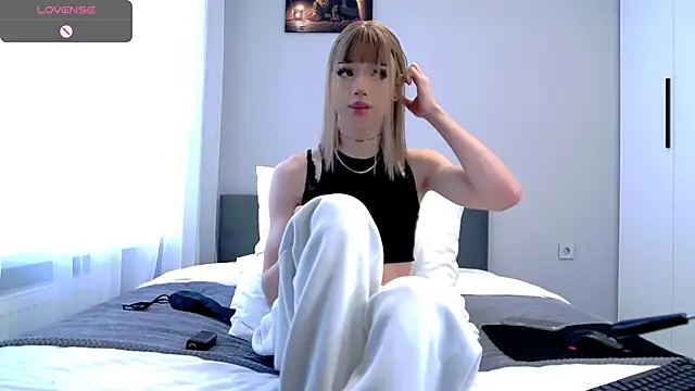 Snapshot of Dasha_M chatting on February 9, 2025, 9:16 am Dasha M online show from February 9, 2025, 9:16 am
