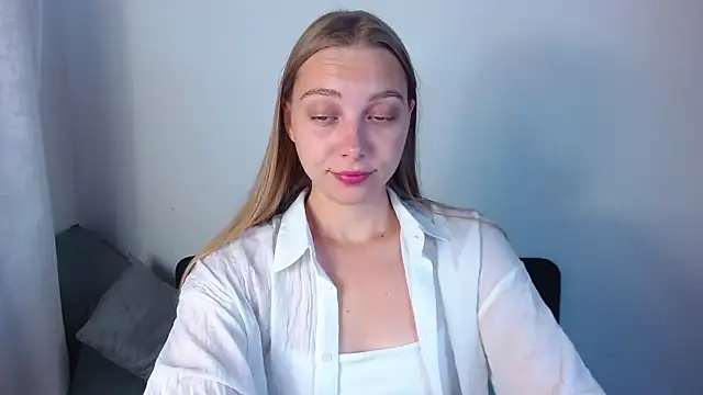 bellaa love  online show from July 15, 2026, 12:16 am