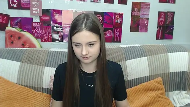 Snapshot of MilanaRoza chatting on July 3, 2026, 4:41 am MilanaRoza online show from July 3, 2026, 4:41 am