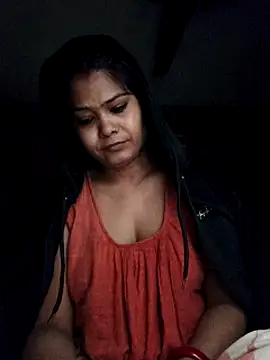 Snapshot of yoursweety09 chatting on January 10, 2025, 2:35 am yoursweety09 online show from January 10, 2025, 2:35 am