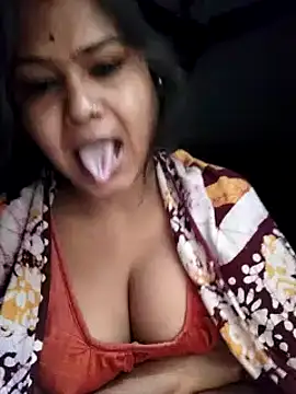 Snapshot of yoursweety09 chatting on January 12, 2025, 2:24 am yoursweety09 online show from January 12, 2025, 2:24 am